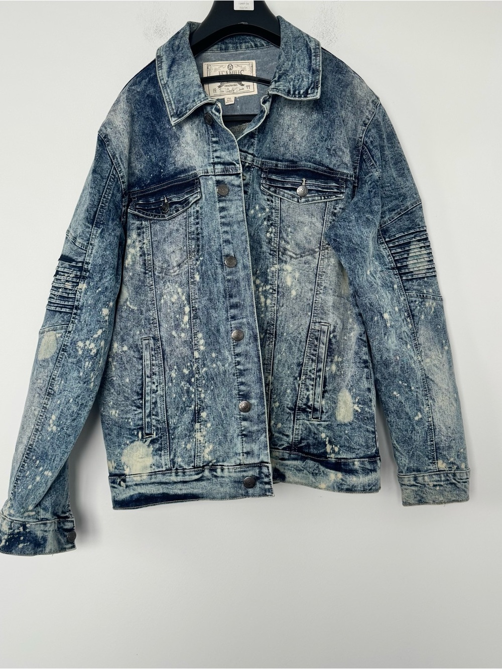 Akademiks Jeanius Denim Trucker Jacket 2XL Acid Wash Splatter Moto Biker Y2K